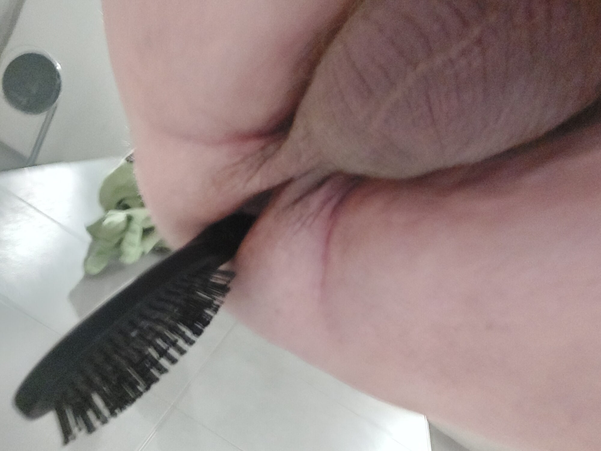 Comb up ass at work