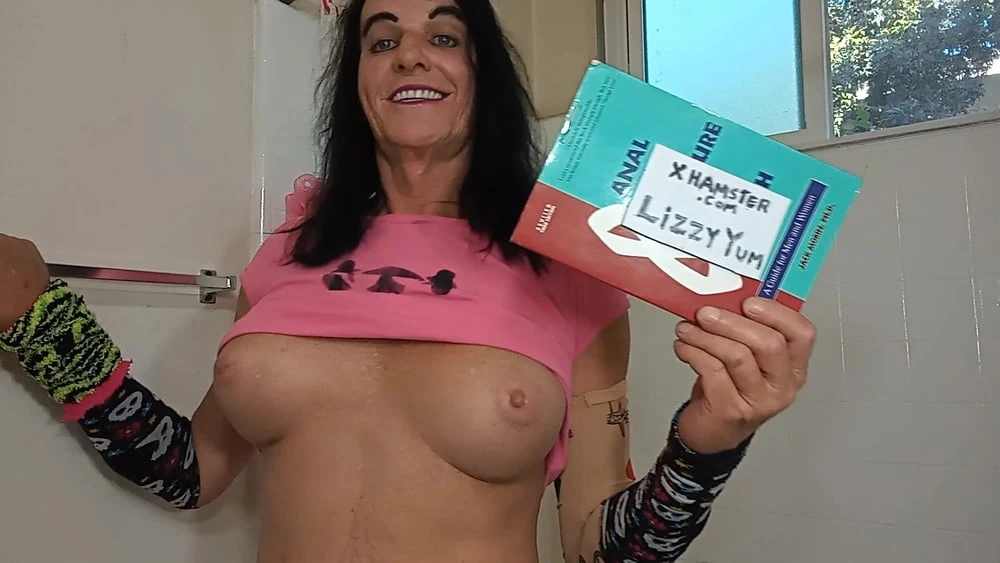 Lizzy Yum 2022 #6