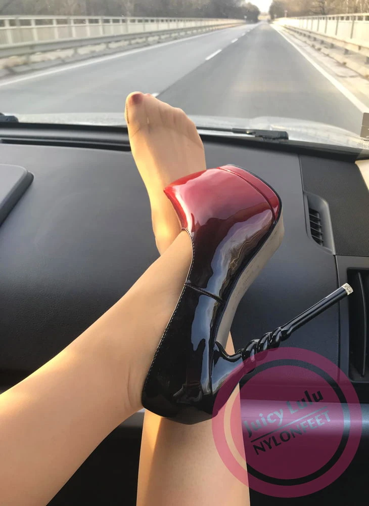 Juicy Lulu Nylonfeet #4