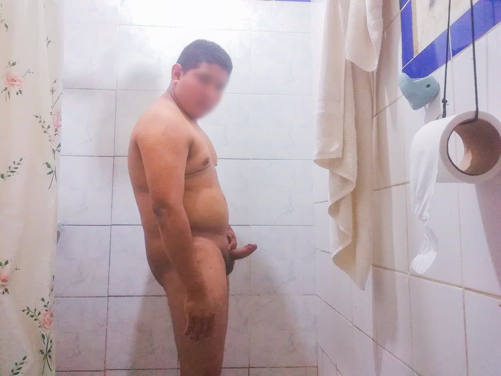 Gordito Sexy (Bajo la Ducha) 2 #5