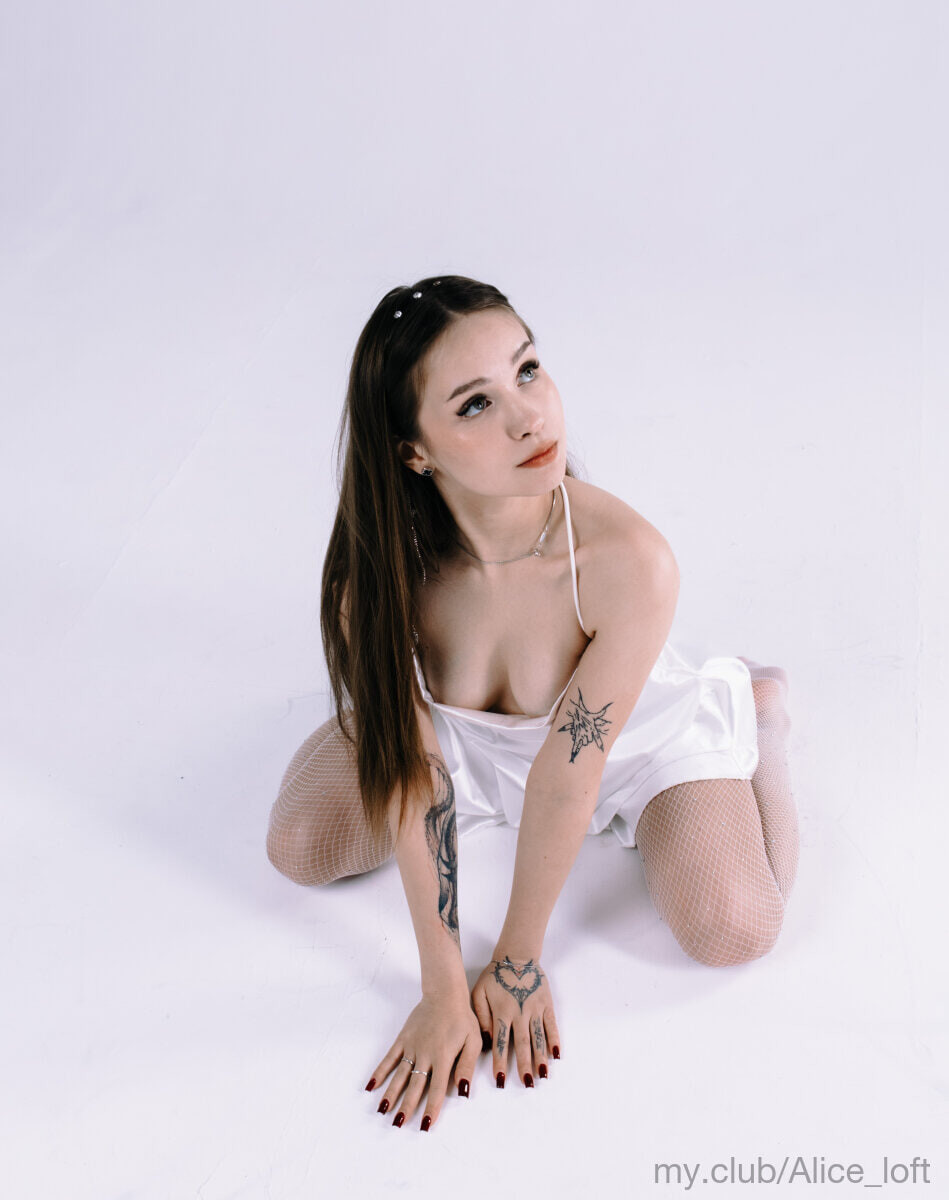 Alice Free Photos #4