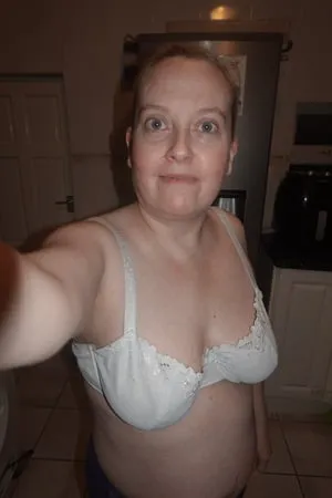 wife takes selfies         