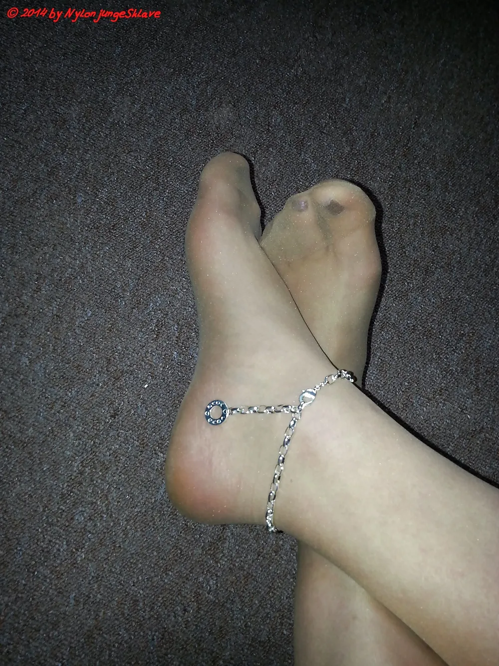 DevoteCindy77: Feet in Pantyhose #4