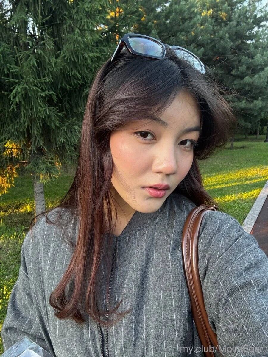 Lee Free Photos #6