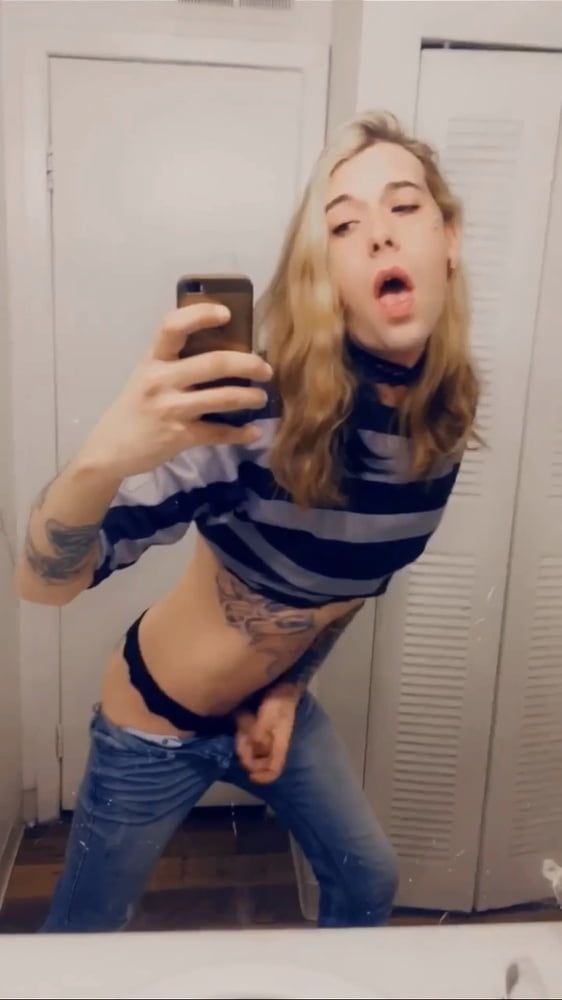 Skinny Jeans Slut #44