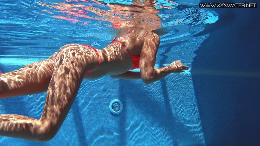  Mary Kalisy Pt.1 Underwater Swimming Pool Erotics #39