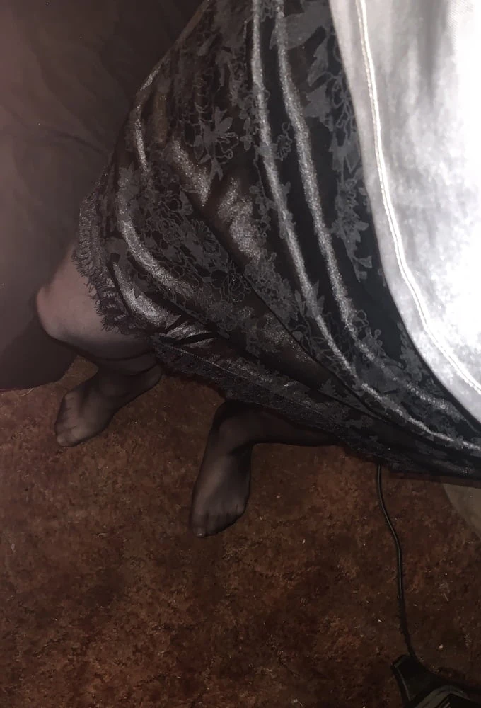  Satin skirt 