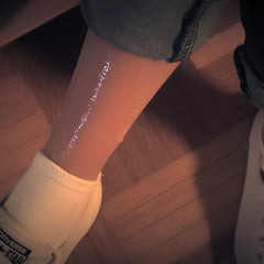Tight Jeans &amp; Converse Sneaker of a Cute Real-Doll