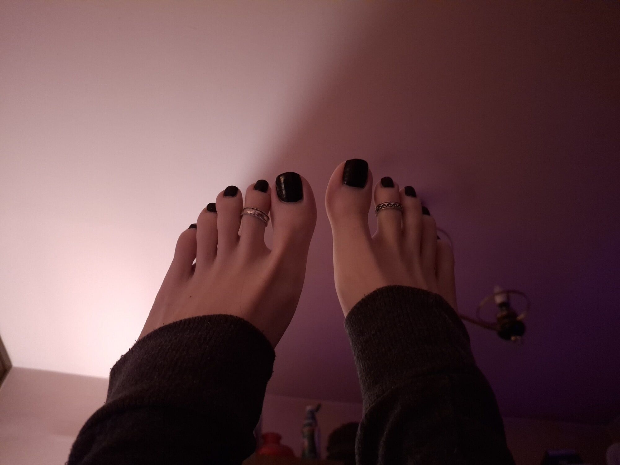 Toes... #2