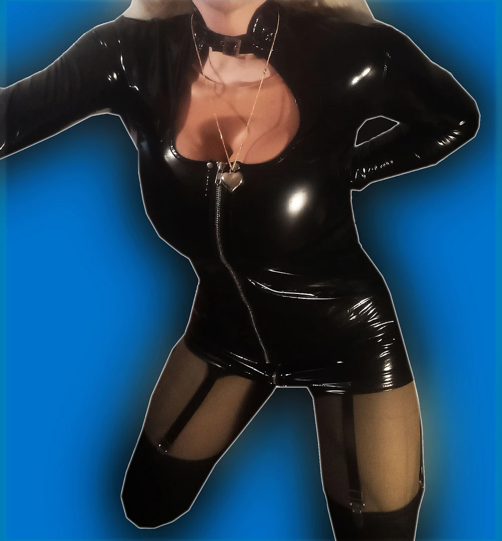 sexy in latex 2. the return #2