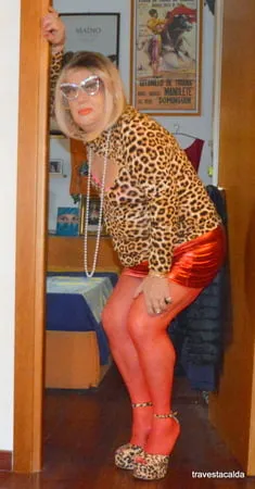 red and leopard whore part           