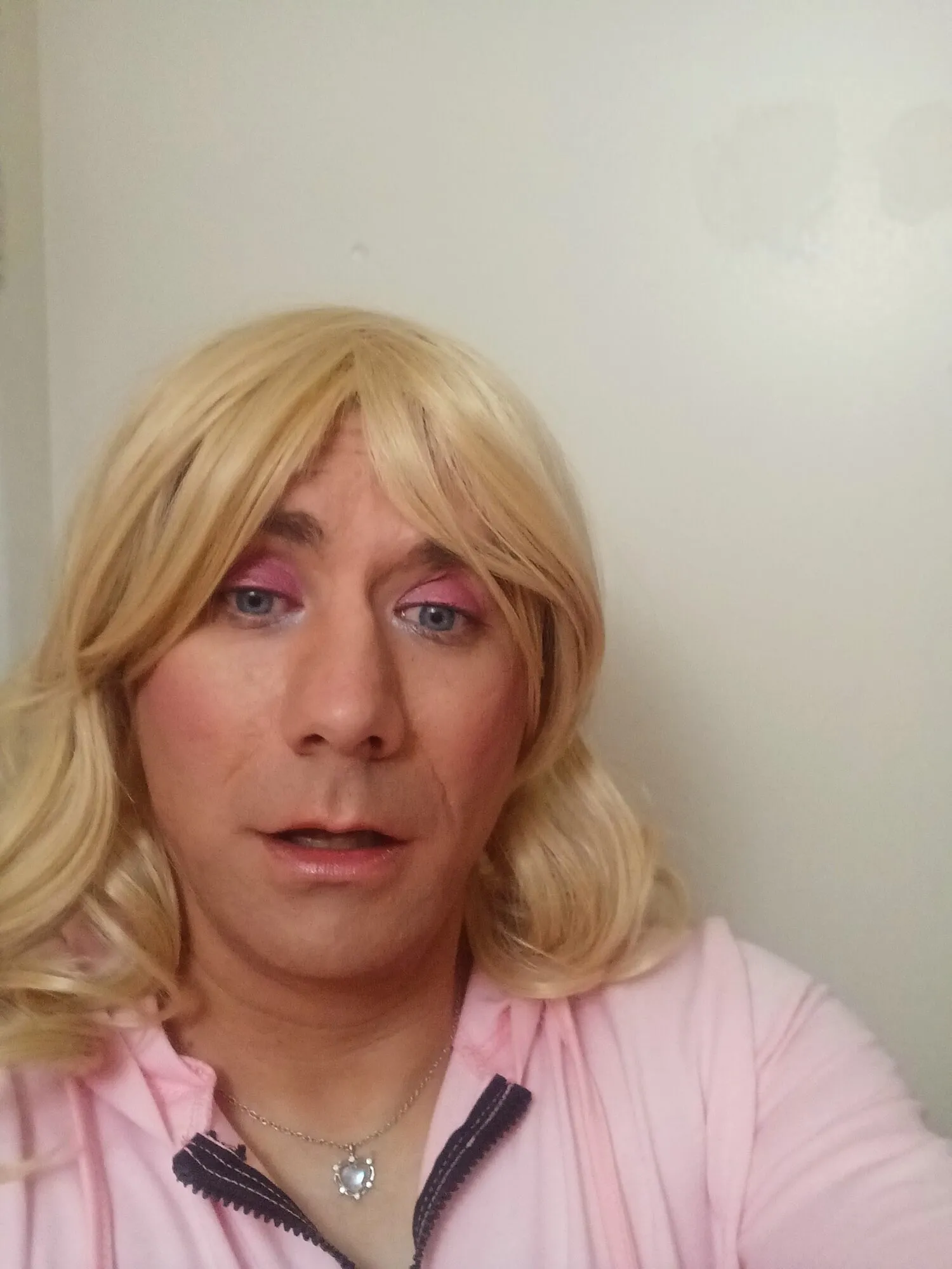 Sissy crossdresser Erica 