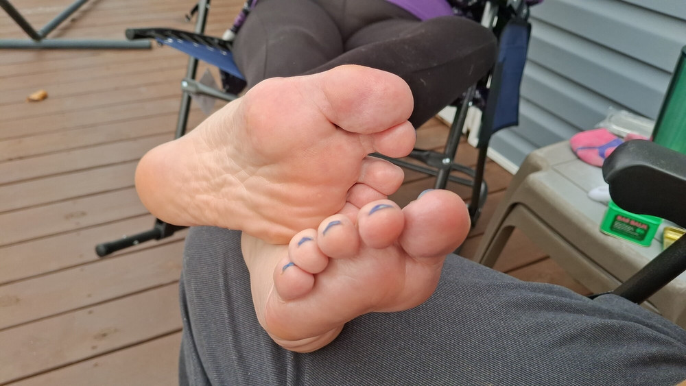 Do you want to cum on her feet #22