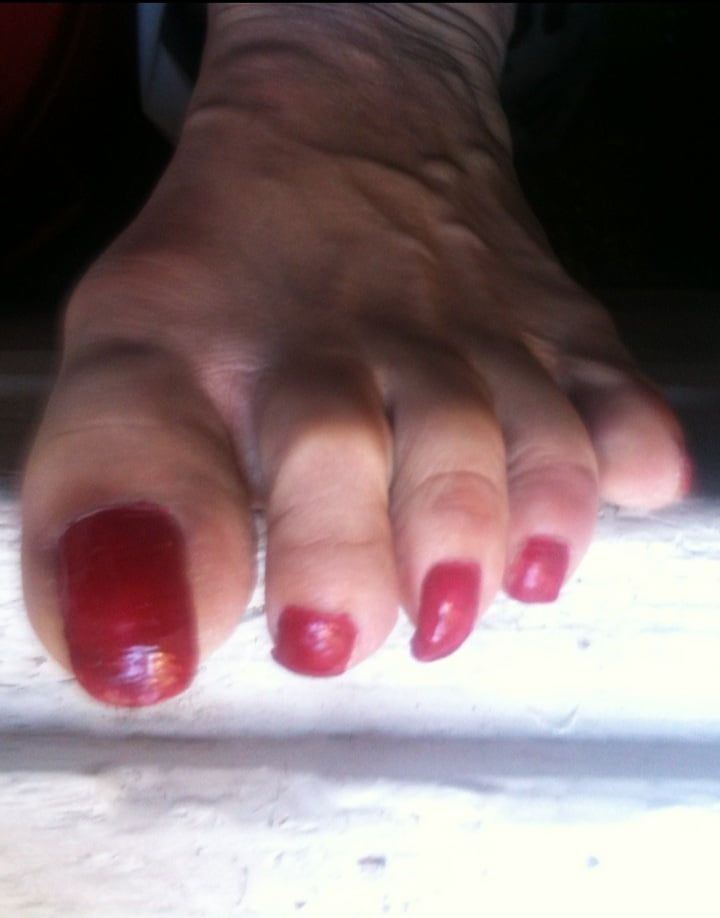 red toenails mix (older, dirty, toe ring, sandals mixed). #11