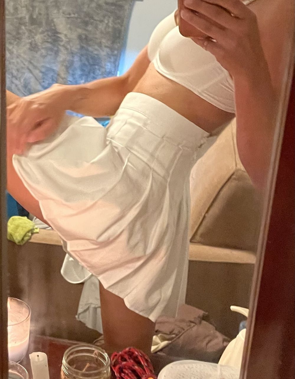 Dressing up my white skirt