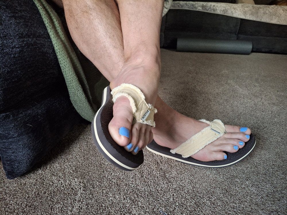 My painted toes while wearing flip flops #8