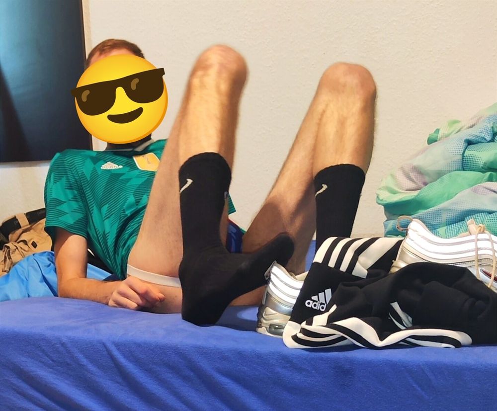 (GER) SubBoy in black Nike CrewSocks &amp; white AirMax97 &amp; Jock #47