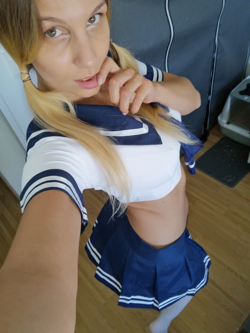 Mary Wet - Schoolgirl Uniform