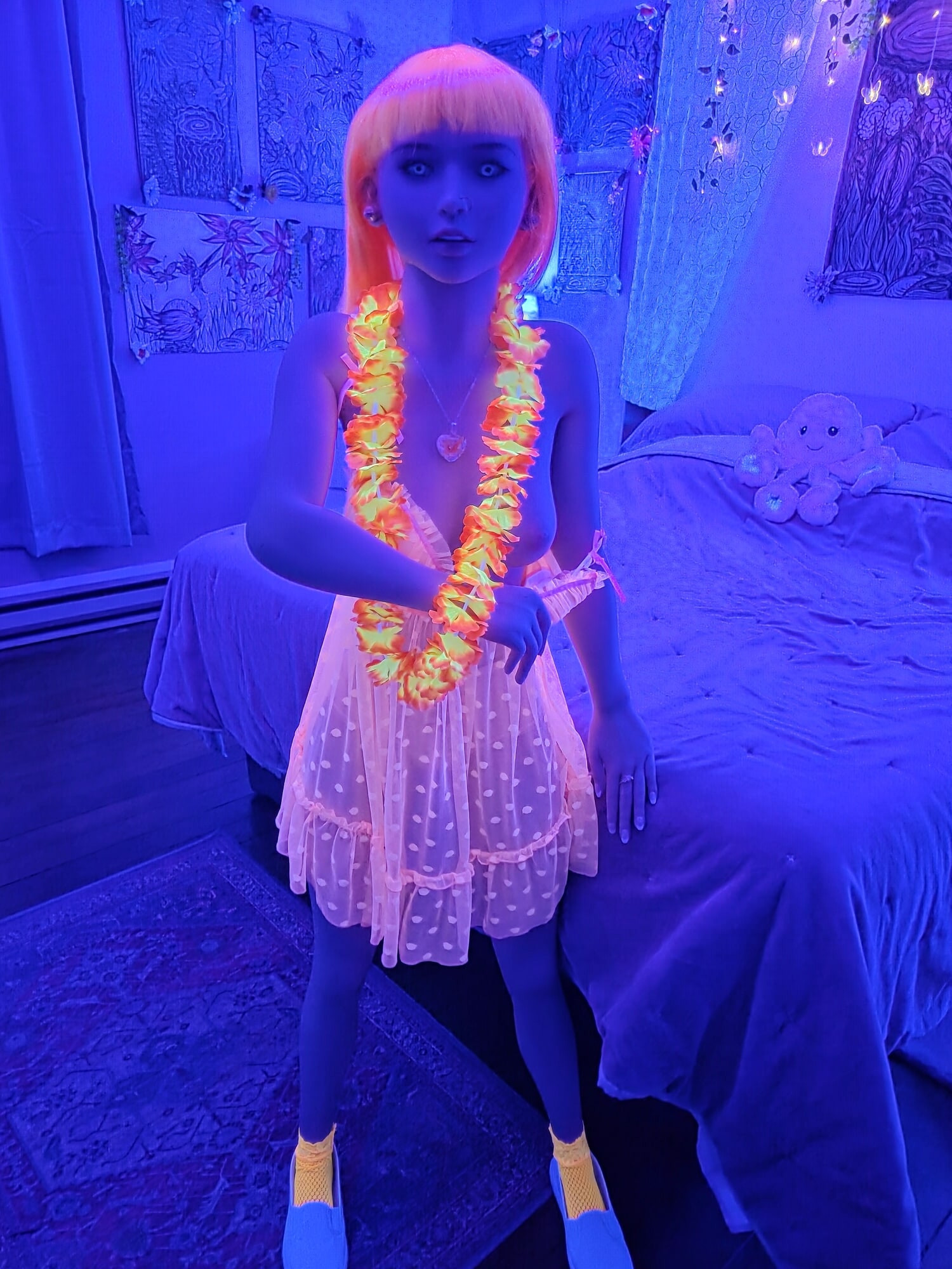 Amber's Blacklight! #5