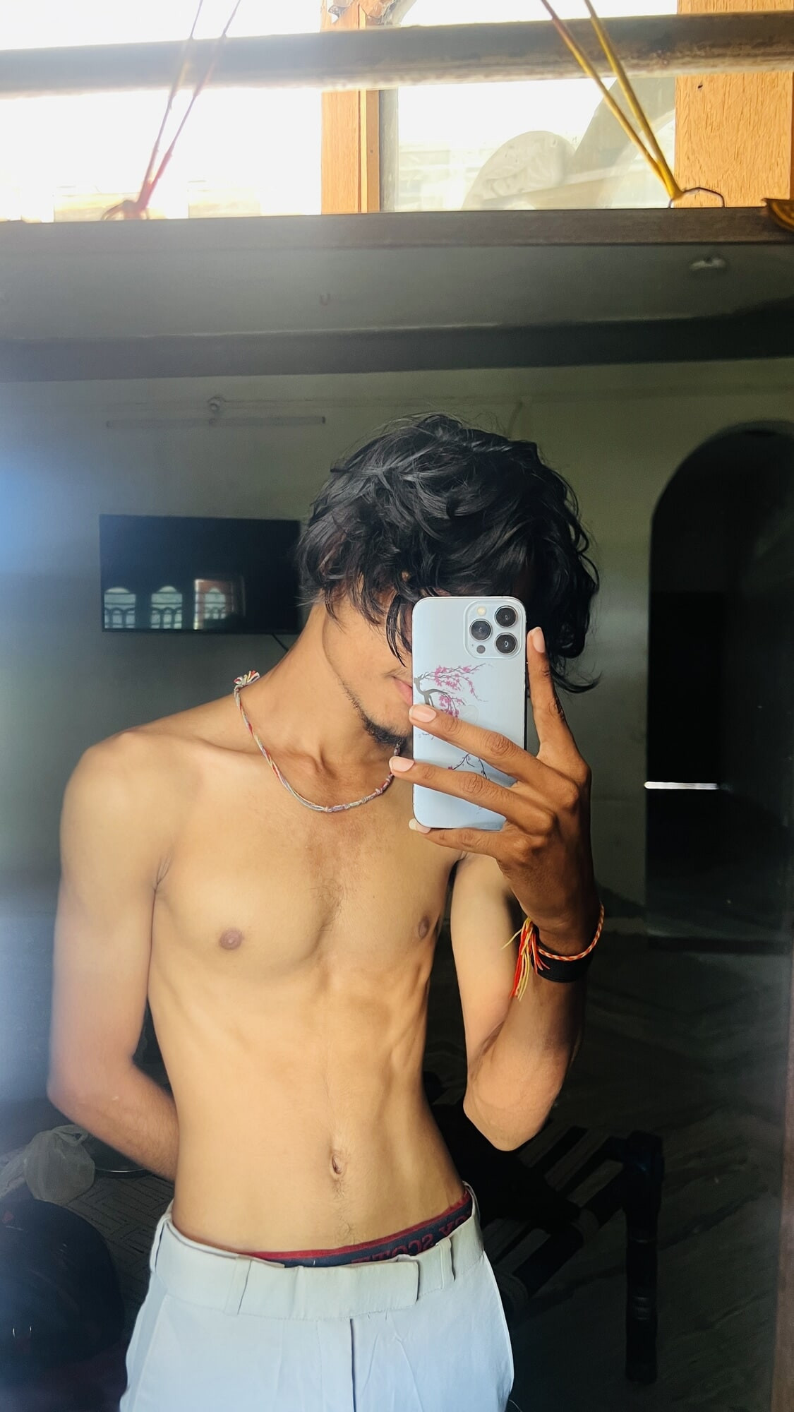 Cute boy with big Dick ahemdabad 