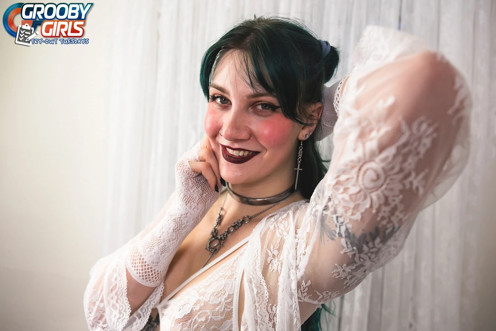 GROOBYGIRLS: Wylde Thing #40