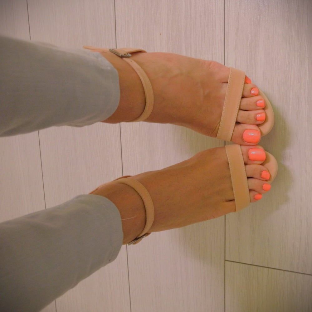 High Heels &amp; Pink Nails #11