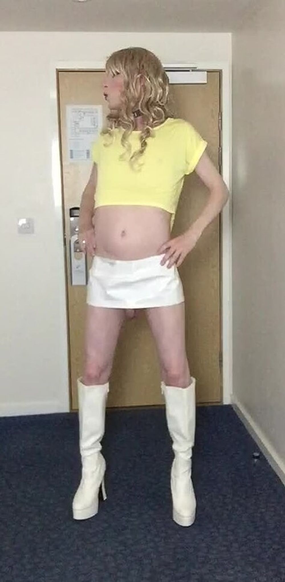 Sissy Sandra Posing Yellow and White #7