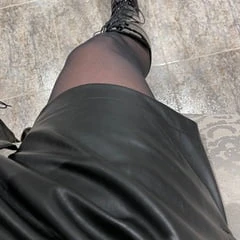 Leggins and boots