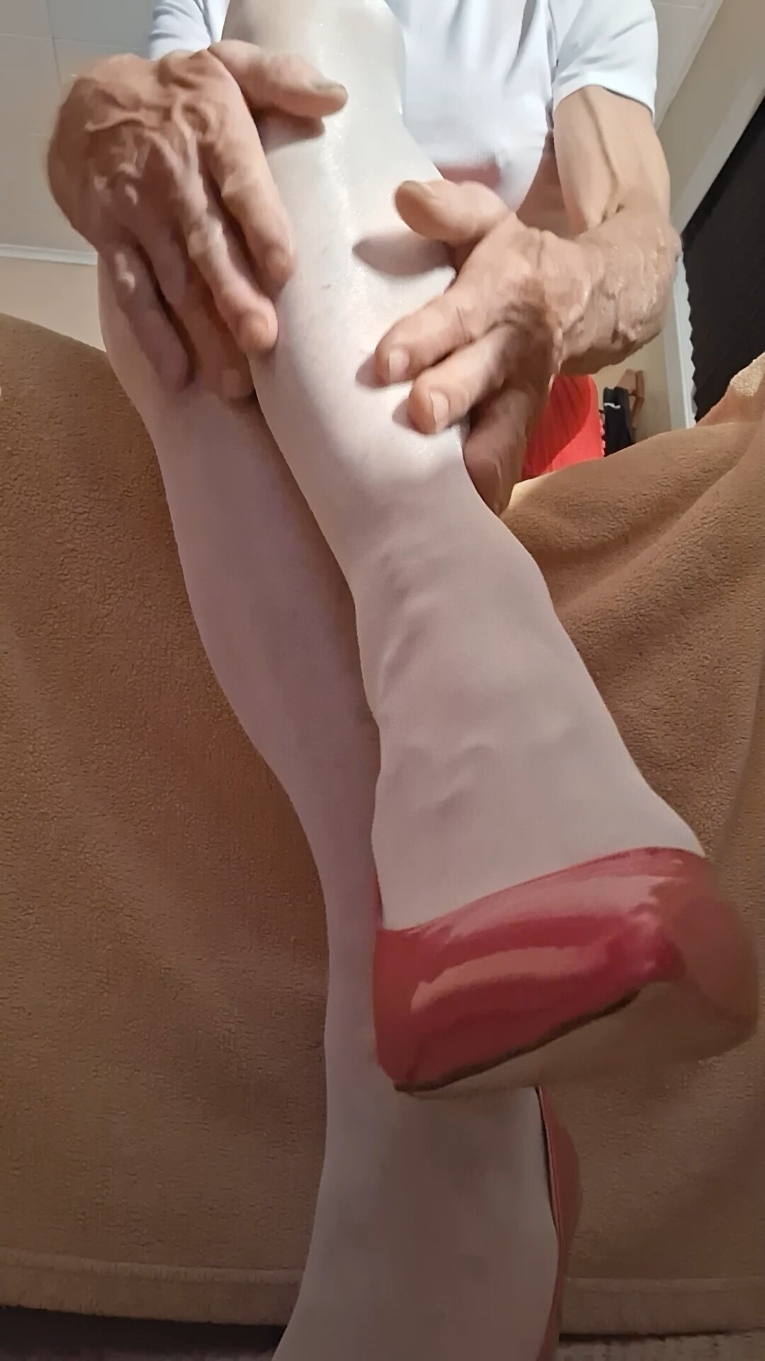 Red and White Feels So Right