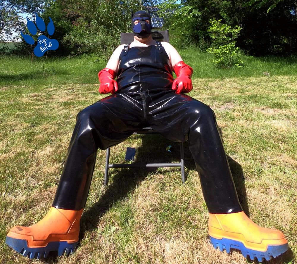  rubber dungarees for a sunny afternoon #7