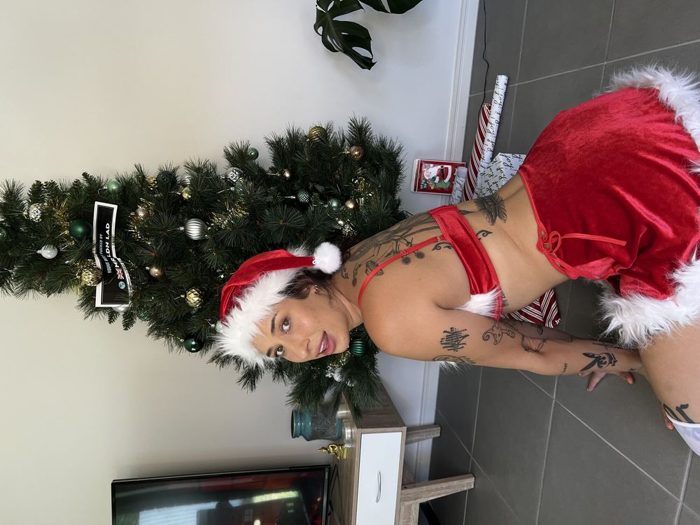 XmasxmasMerry Xmas to all of you 🥵 #3