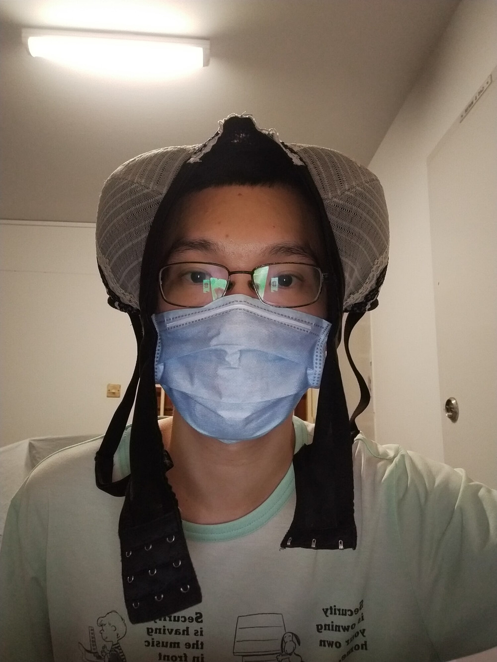 Selfie with 6 gigantic bras. Wacoal F80. #6