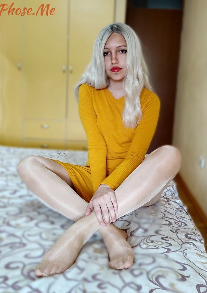 Bleach Blonde In Shiny White Pantyhose Selfies #5