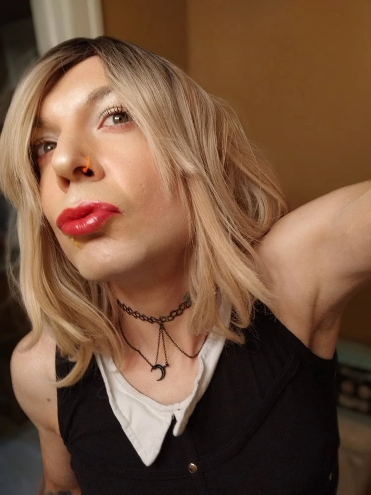 Who&#039;s looking for a sissy #10