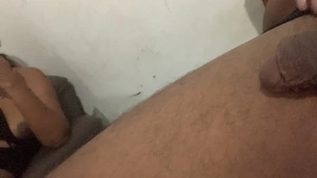 Awek batang menyelamatkan tetek malu pointy