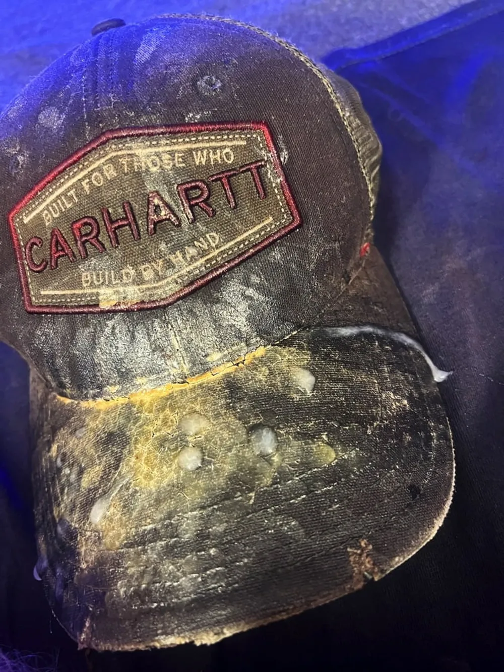 Jizz tagging a Carhartt Cap #20