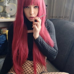 Adorable Alt Girl smoking a cig