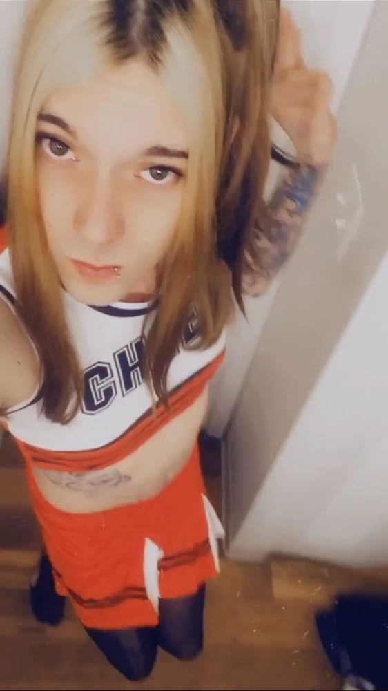 Sexy Cheerleader #28