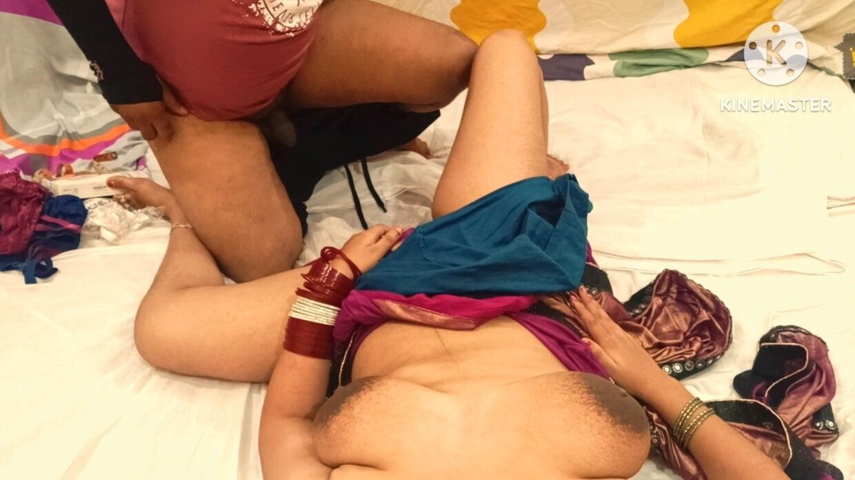 Bra seller fucks Hot Village aunty  #2