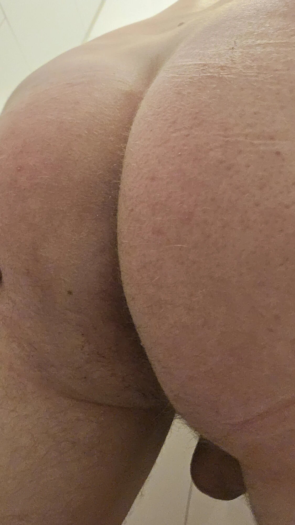Who wants to fuck me?
