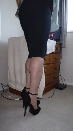 THE SECRETARY AND OFFICE LOOK