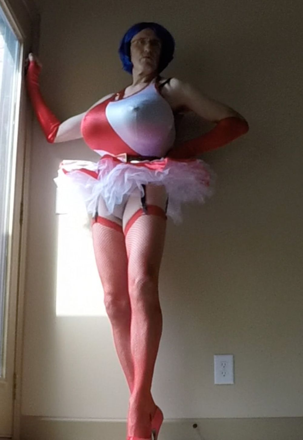 20140403 tutu and big bras #20