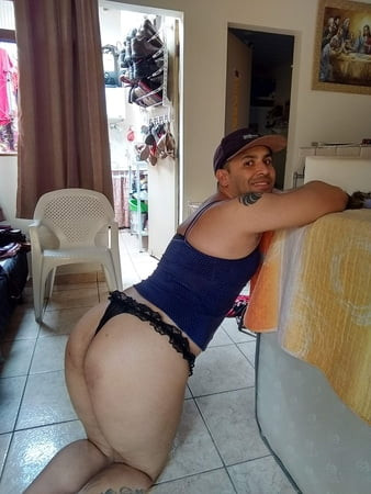 Homem calcinha socada 