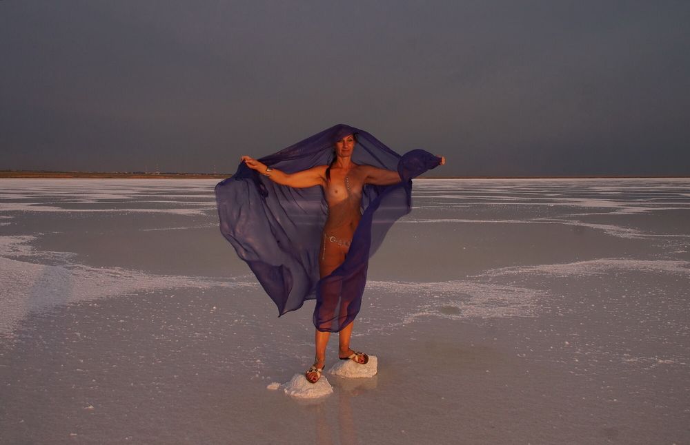 On Sunset-Light with DeepBlue Shawl on Salt- Lake #10