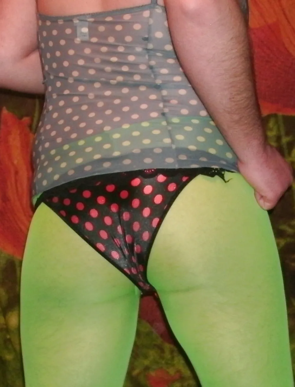 Sissy Boy Lovelaska - Baby in green leggings