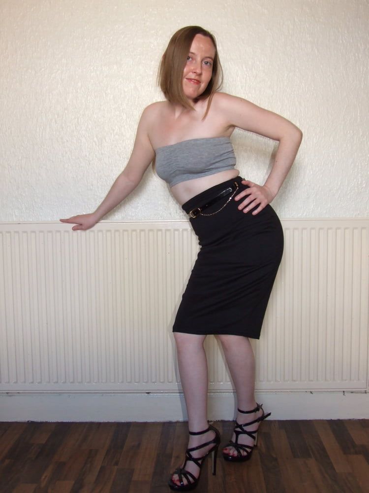 long legs Pencil Skirt boob tube and heels #2
