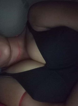 boyfriend ne nayi bra kharida hai to usi ko pahan ke dikhaya