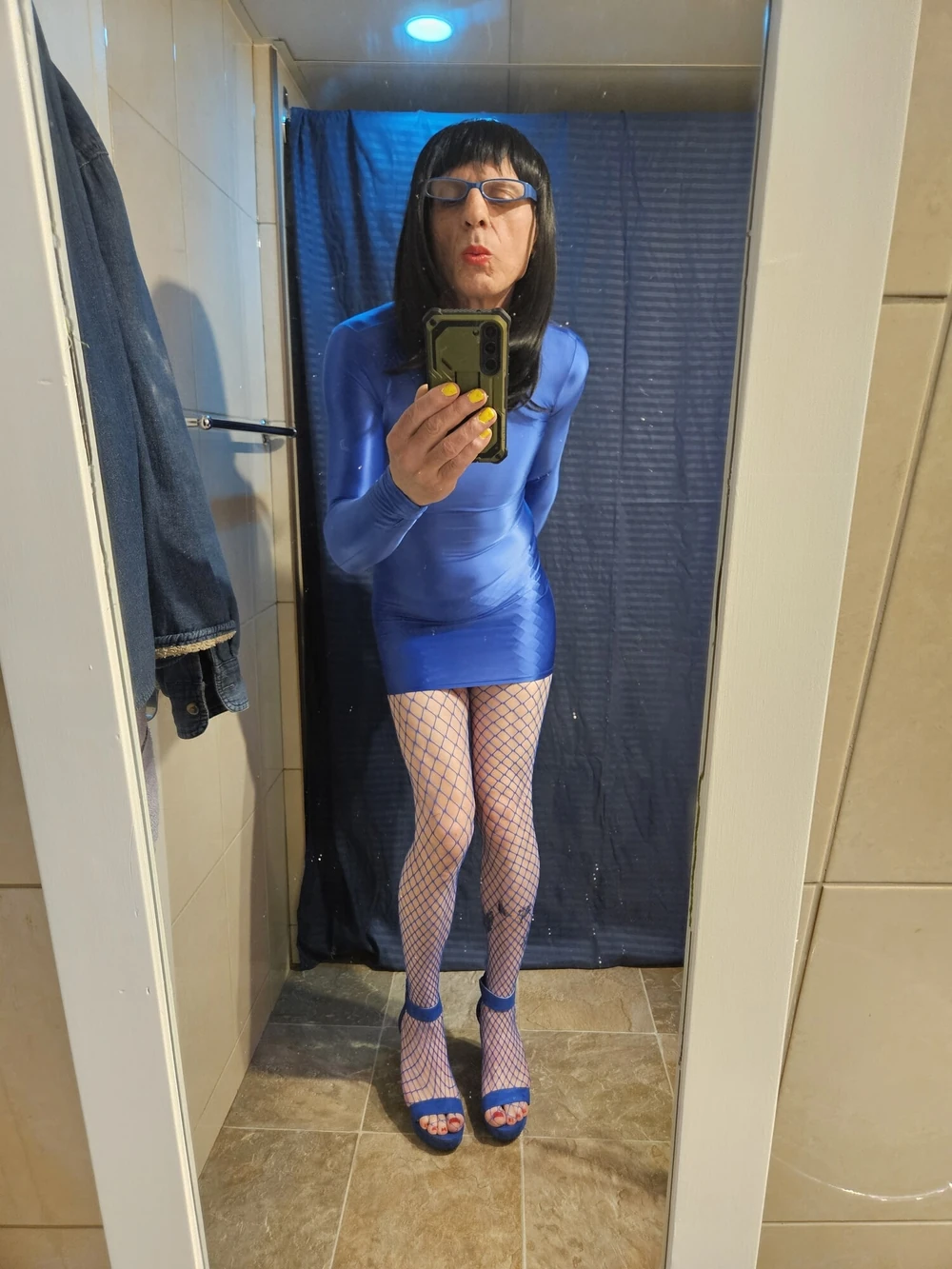 BLUE NIKI  #4