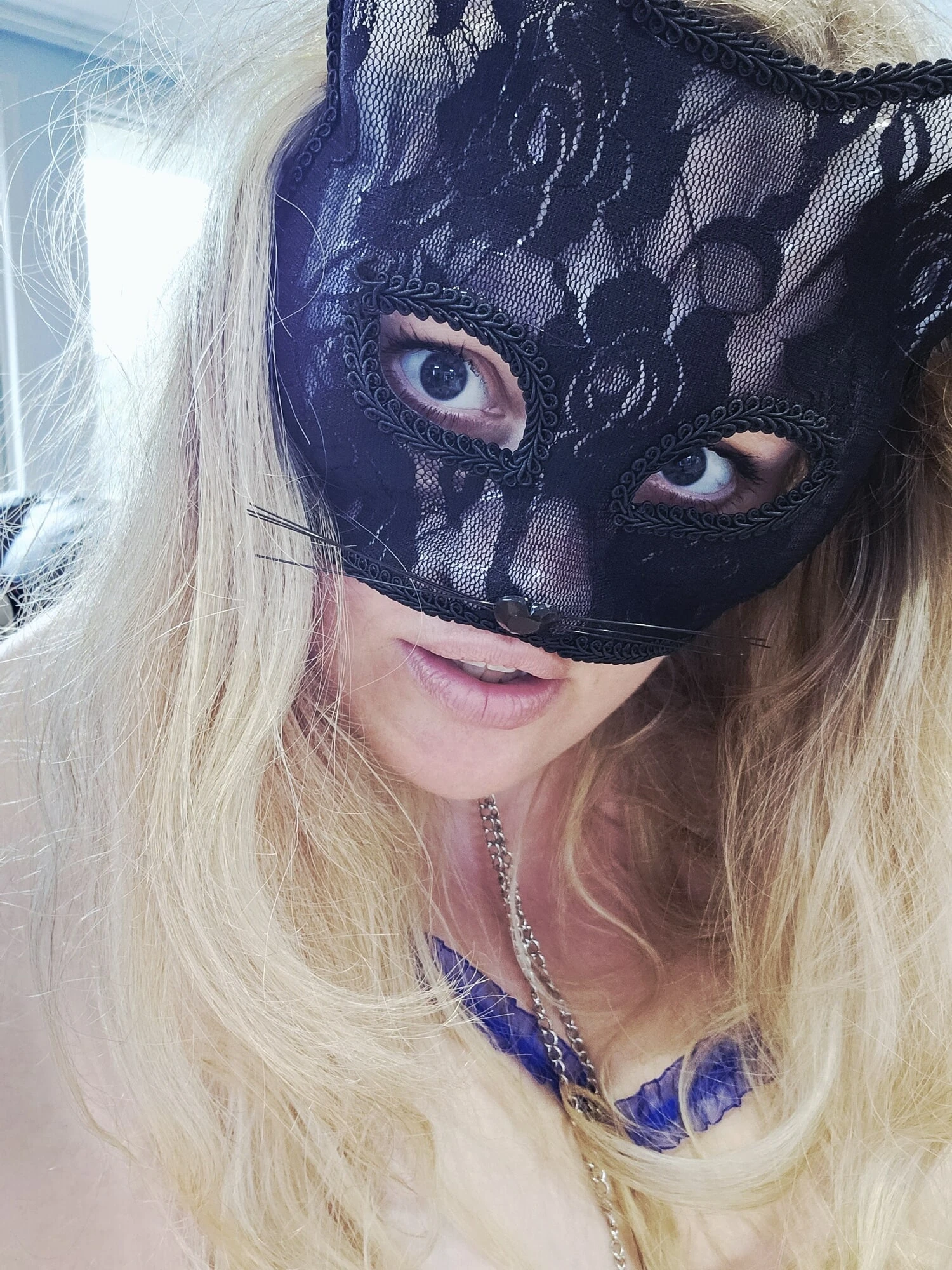 Meme ucu kıskaçları ve kitty mask bridgette jean kötü bir kız