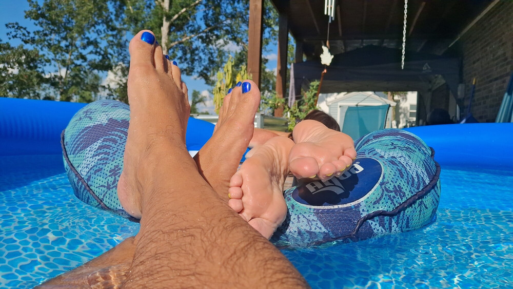Showing our feet again